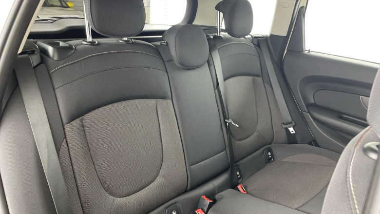 MINI Clubman 1.5 Cooper 6dr Petrol Estate